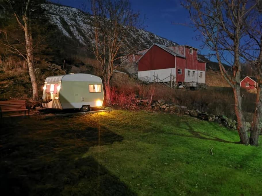 Innsletta Holiday Home Харстад Экстерьер фото